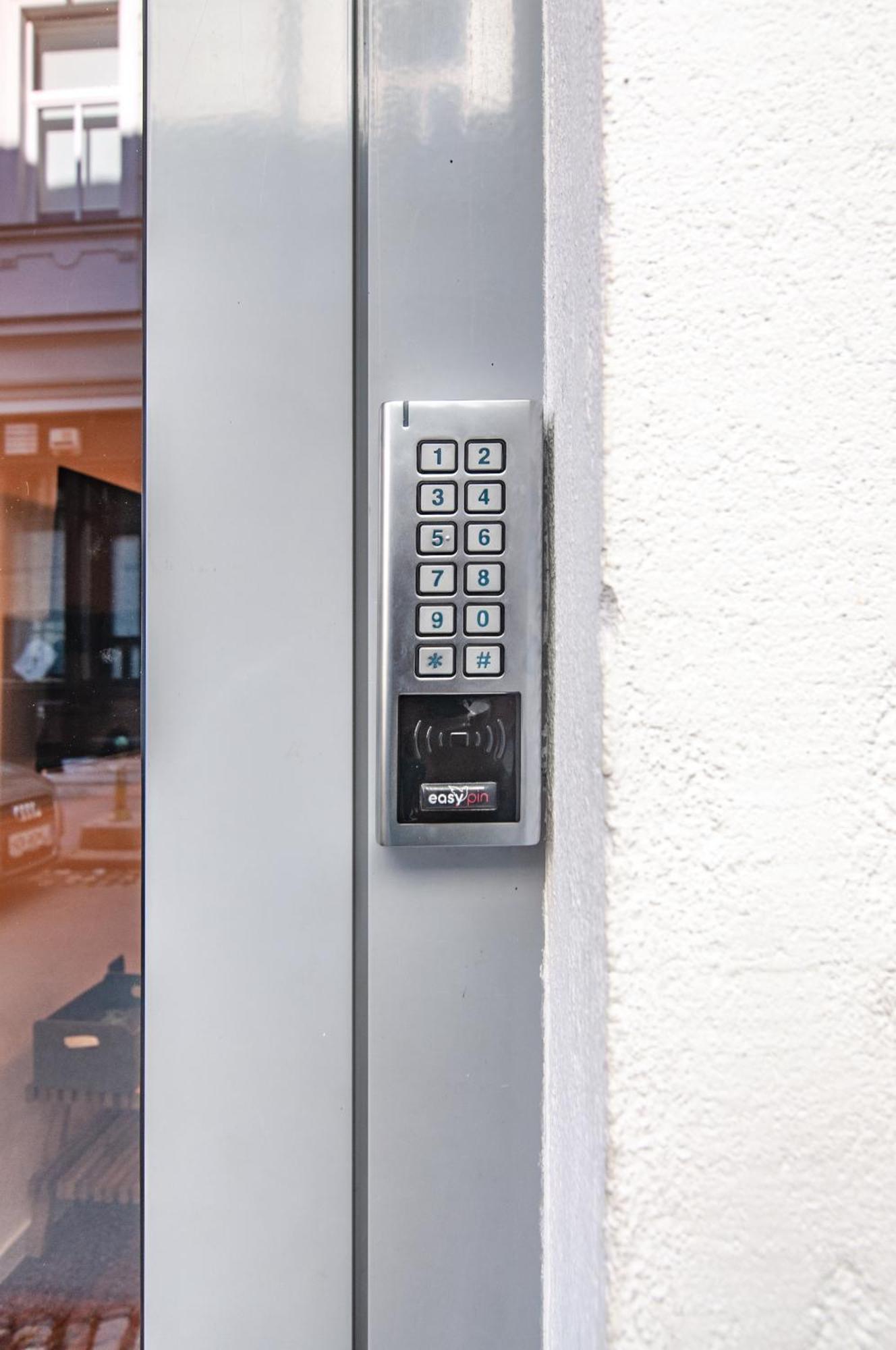 Six In The City Apartment, Λιουμπλιάνα Εξωτερικό φωτογραφία